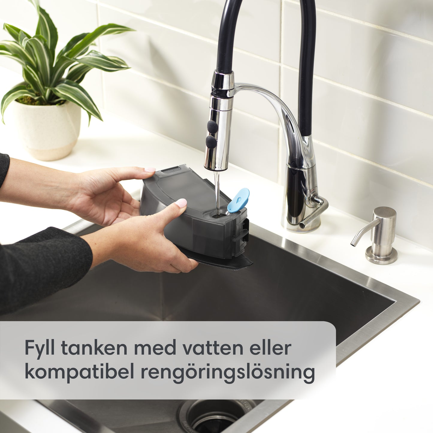 Roomba Combo® i5 robotdammsugaren och moppen