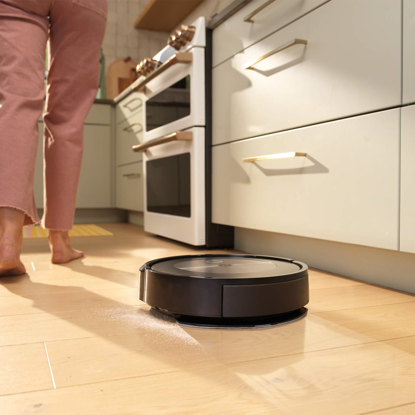 Roomba Combo® j5 robotdammsugaren och moppen